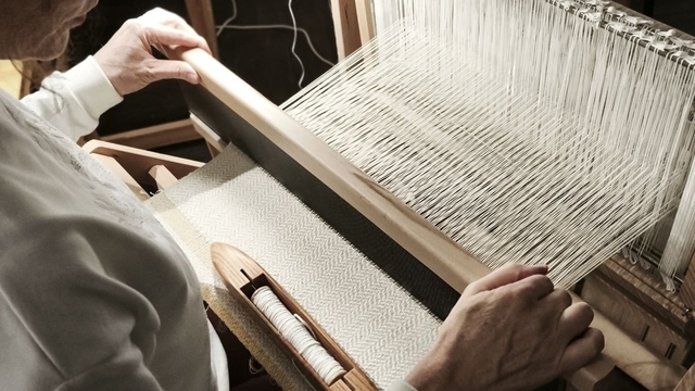 Суть измеряется в бабушках: калининградские ткачи рассказали, как заново открывают древнее ремесло и себя самих (фото)