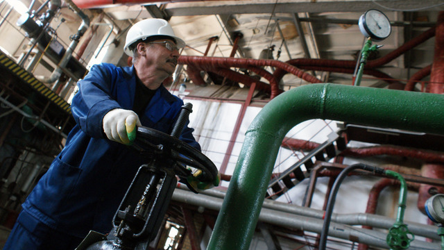 «Переночевали с грелками»: несколько домов в Балтийске после аварии остаются без отопления