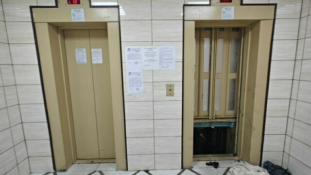 «И с 16-го он резко рухнул вниз»: лифт на Каштановой аллее в Калининграде продолжает полёты