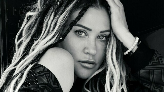 Легенда альтернативной музыки: певица Линда даст сольный концерт в Калининграде 