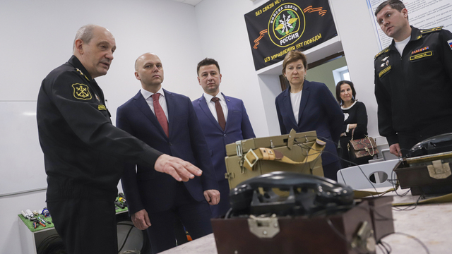 «Технологии будущего»: губернатору показали, как в БФУ готовят военных специалистов