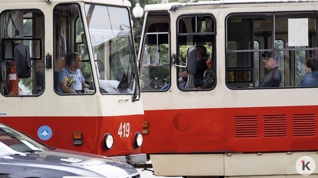 В Калининграде на Мира заблокировано движение трамваев из-за аварии с участием маршрутки