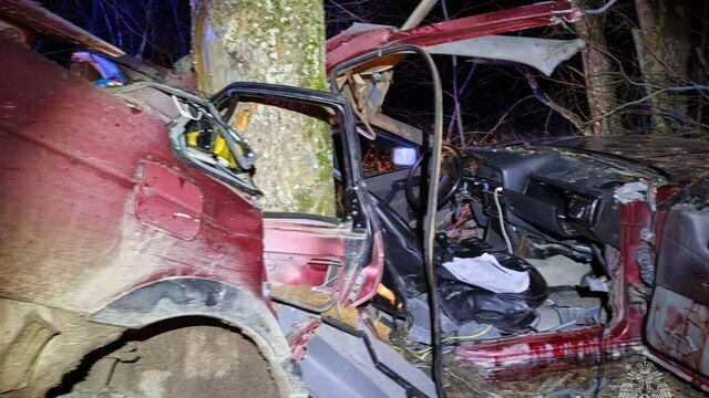 Смертельное ДТП под Озёрском: виновника аварии, в которой погибли водитель скорой и его жена, выписали из больницы  