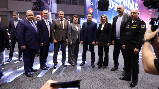 Николай Валуев прилетел в Калининград на открытие международного боксёрского турнира «Янтарные перчатки»