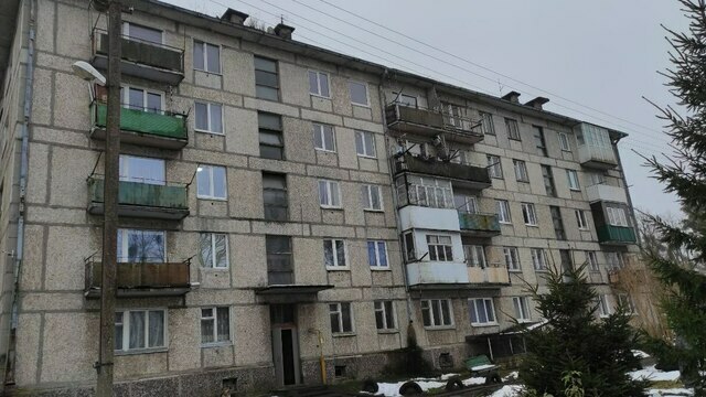 Ремонтировать крышу дома, три года назад разворочанную ураганом в Багратионовском районе, начнут в 2026  