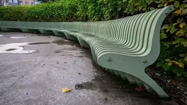 Из СИЗО отправили домой: фигуранта дела о «золотых скамейках» выпустили из изолятора