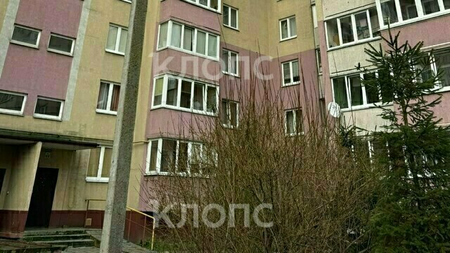 В Калининграде инвалид вынужден после гемодиализа идти пешком на 10-й этаж из-за сломавшегося лифта  