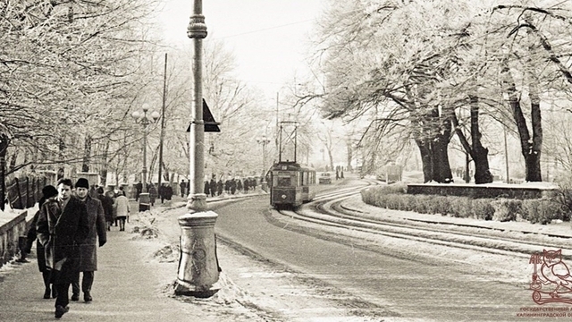 В госархиве показали, как выглядел заснеженный проспект Мира в 1963 году