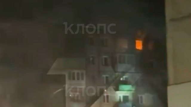 Загорелась квартира на пятом этаже: в Немане огонь охватил жилой дом (видео)