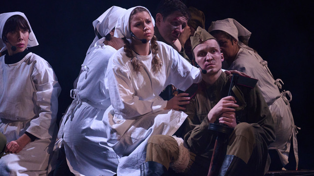 «Есть такая профессия»: калининградский музыкальный театр представил драматическую сагу «Офицеры» (фото)  