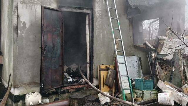 Эвакуировали баллон, спасли собаку, потушили пожар: в Голубево загорелся двухэтажный дом