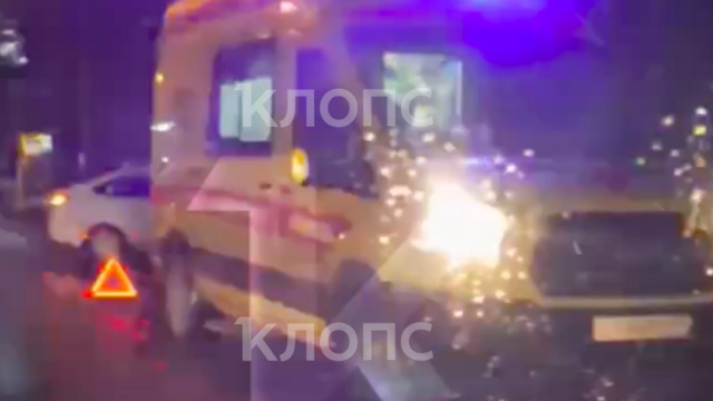 В Калининграде на Советском проспекте таксист сбил человека — очевидцы (видео)