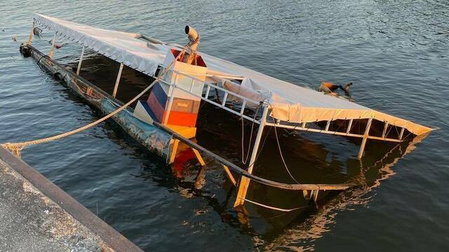 С владельца теплохода, который почти 2 года назад затонул в Преголе, требуют более 17 млн рублей