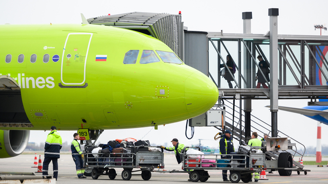 Президент рассказал, почему растут цены на авиабилеты и зачем повысили НДС