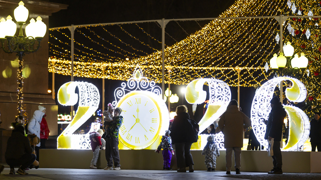 Расслабляются жители, а мы на страже: Беспрозванных призвал глав муниципалитетов быть на связи в Новый год и каникулы 