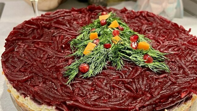 Новогодний хит «селёдка под шубой» в Калининграде опять подрос в цене 