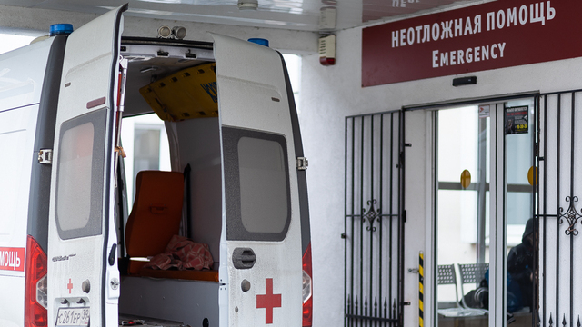 Переломы носа и сотрясение мозга: незнакомцы жестоко избили пару калининградцев за отказ женщины познакомиться (видео)  