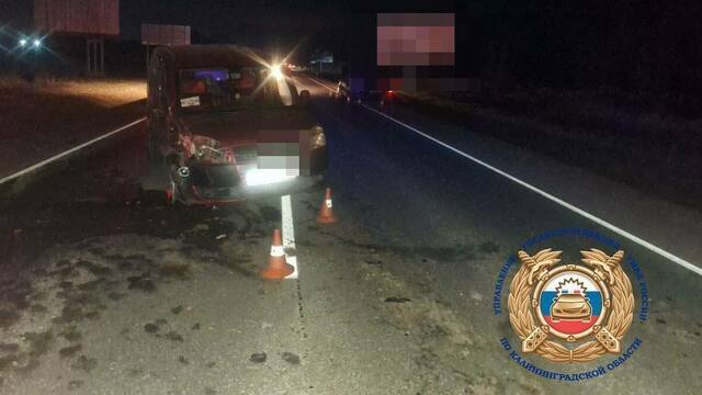 Водитель и пассажирка получили травмы: в Черняховском районе Fiat врезался в Volkswagen