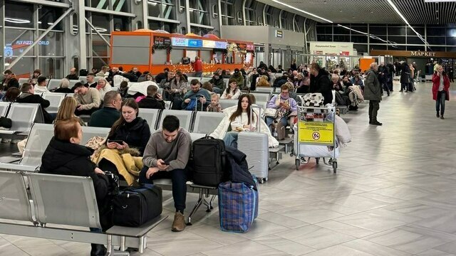 В Калининград снова не летят все самолёты. С вылетом тоже проблемы