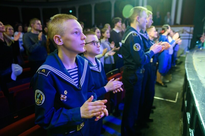 «Прям чувствовали, что играли»: оперу «А зори здесь тихие» увидели калининградцы в исполнении государственной капеллы России - Новости Калининграда | Фото: Александр Мелехов
