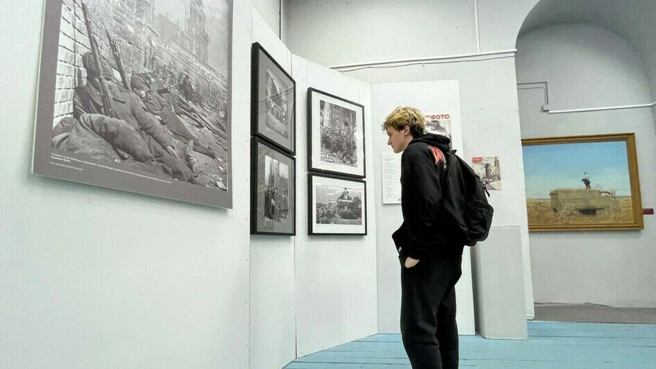 Калининградский аналог «Знамени над рейхстагом»: чем интересна фотовыставка в музее изобразительных искусств - Новости Калининграда | Фото: «Клопс»