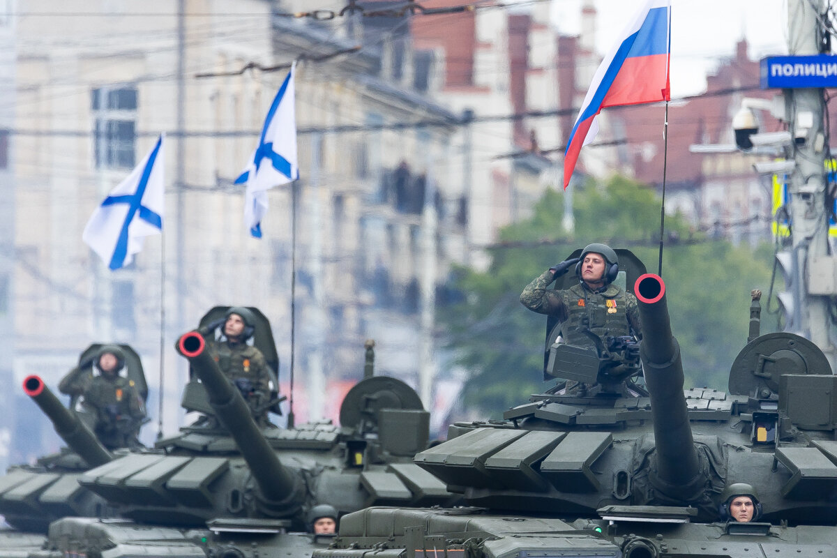 Колонну возглавили танки Т-34: как в Калининграде прошёл военный Парад Победы (фоторепортаж) - Новости Калининграда | Фото: Александр Подгорчук / «Клопс»