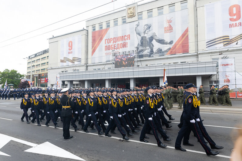 Колонну возглавили танки Т-34: как в Калининграде прошёл военный Парад Победы (фоторепортаж) - Новости Калининграда | Фото: Александр Подгорчук / «Клопс»