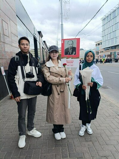 Мадина и друзья | Фото: «Клопс»