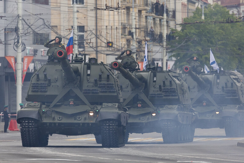 Колонну возглавили танки Т-34: как в Калининграде прошёл военный Парад Победы (фоторепортаж) - Новости Калининграда | Фото: Александр Подгорчук / «Клопс»