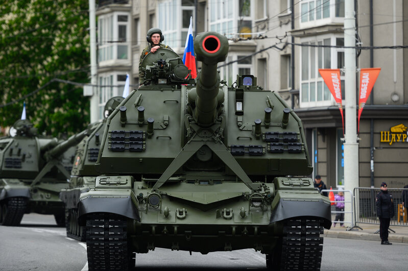 В Калининграде за парадом наблюдали ветераны (фоторепортаж) | Фото: Александр Мелехов