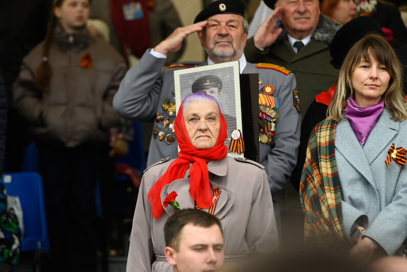 В Калининграде за парадом наблюдали ветераны (фоторепортаж) | Фото: Александр Мелехов