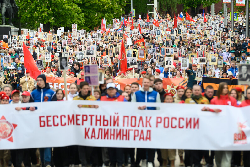 В Калининграде за парадом наблюдали ветераны (фоторепортаж) | Фото: Александр Мелехов