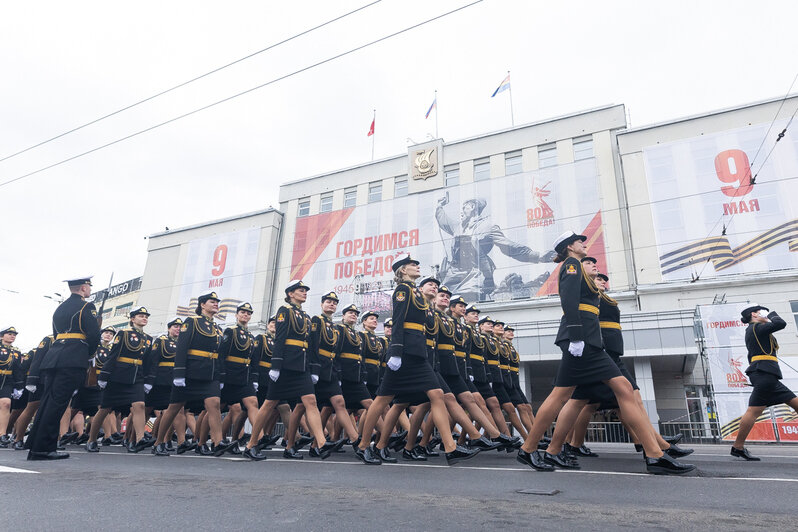 Колонну возглавили танки Т-34: как в Калининграде прошёл военный Парад Победы (фоторепортаж) - Новости Калининграда | Фото: Александр Подгорчук / «Клопс»