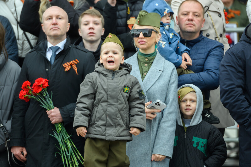 В Калининграде за парадом наблюдали ветераны (фоторепортаж) | Фото: Александр Мелехов