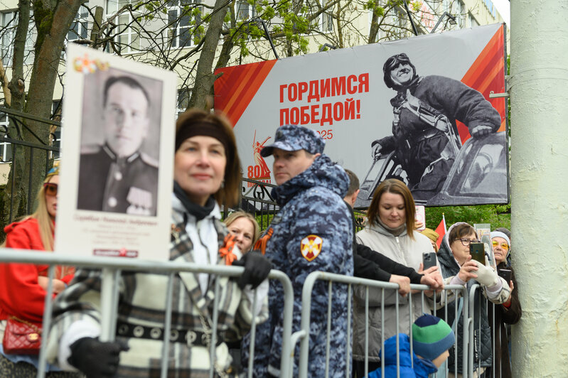 В Калининграде за парадом наблюдали ветераны (фоторепортаж) | Фото: Александр Мелехов