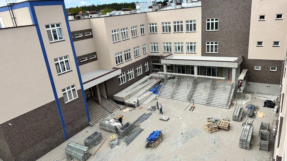  Светлогорские власти показали, как строится корпус начальной школы (фото)  - Новости Калининграда | Фото: телеграм-канал главы Светлогорского городского округа Владимира Бондаренко 