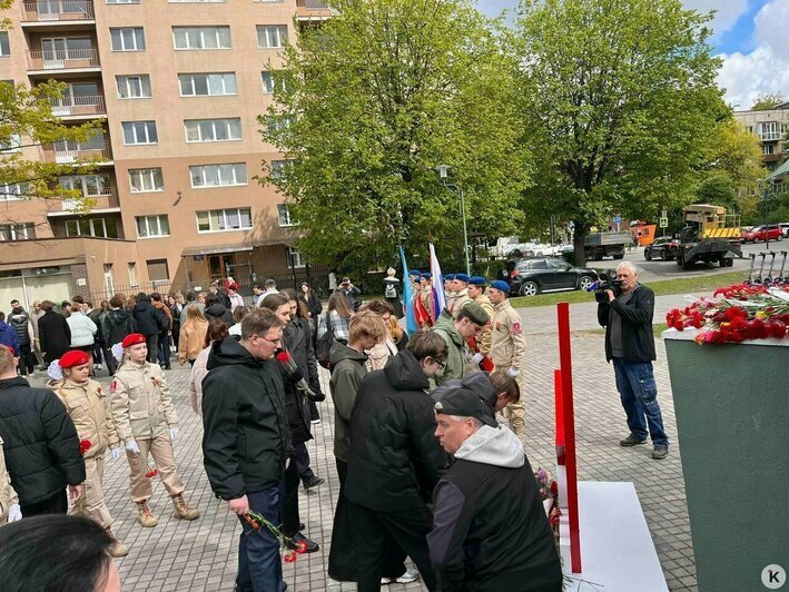 «Гильза с надписью»: в Калининграде у танка на Соммера открыли мемориальный знак, посвященного участнику штурма Кёнигсберга | Фото: Клопс