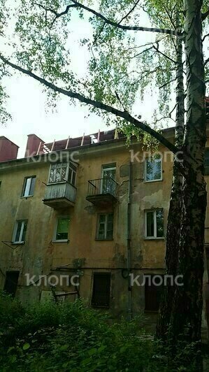 Погиб из-за капремонта: на Киевской рабочий сорвался с крыши дома и разбился насмерть (фото) - Новости Калининграда | Фото: очевидцы