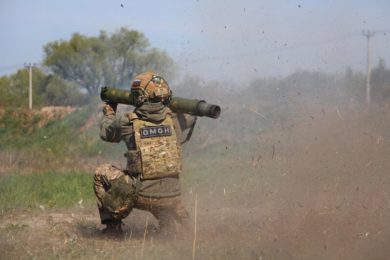 На военном полигоне в Калининградской области росгвардейцы тренировались в стрельбе из гранатомёта  - Новости Калининграда | Фото: Росгвардия Калининградской области 