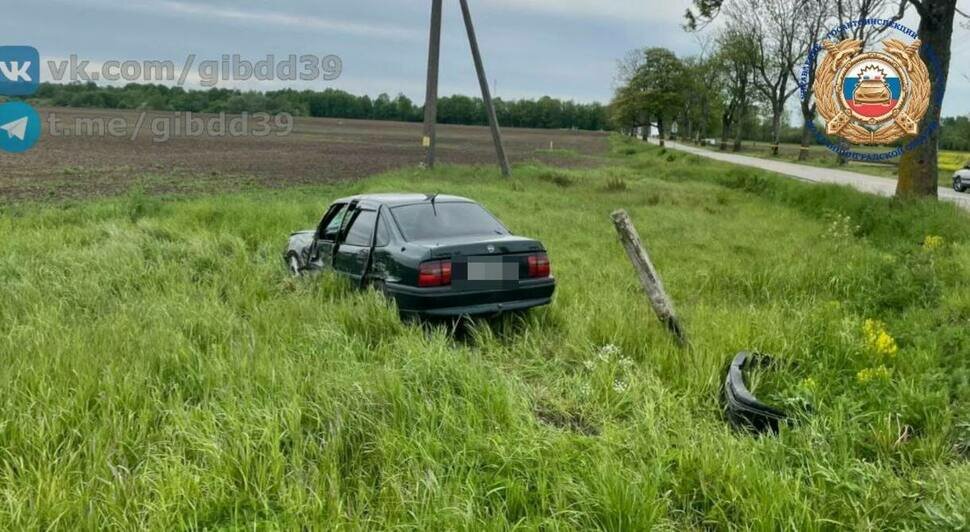 Под Нестеровом школьный автобус с 25 детьми в салоне столкнулся с легковушкой, её вынесло в кювет - Новости Калининграда | Фото: ГАИ региона
