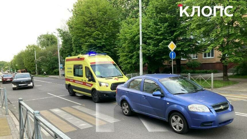 На проспекте Мира в Калининграде Chevrolet сбил пешехода на зебре - Новости Калининграда | Фото: «Клопс»