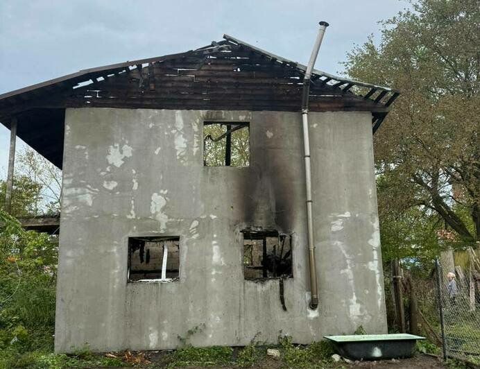 В Янтарном во время пожара в частном доме погиб 62-летний мужчина - Новости Калининграда | Фото: региональный СКР