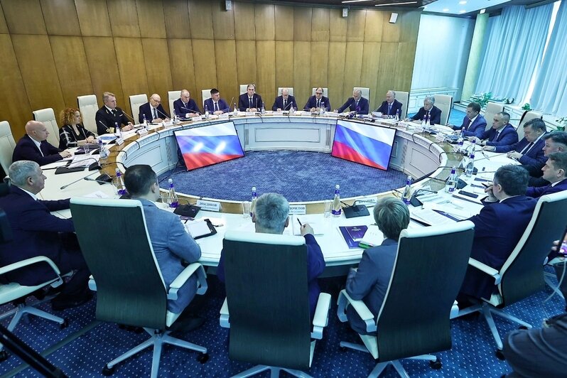 Совещание по рыбохозяйственной отрасли под руководством помощника президента РФ, председателя Морской коллегии РФ Николая Патрушева | Фото: Александр Подгорчук / «Клопс»
