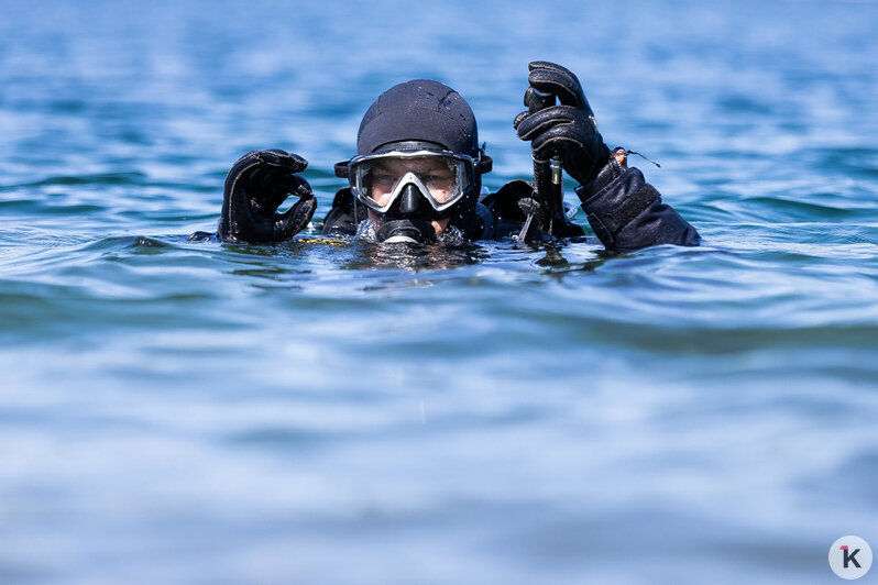 Водолазы Росгвардии прошли учения в карьере под Янтарным (фоторепортаж)  - Новости Калининграда | Фото: Александр Подгорчук / «Клопс»