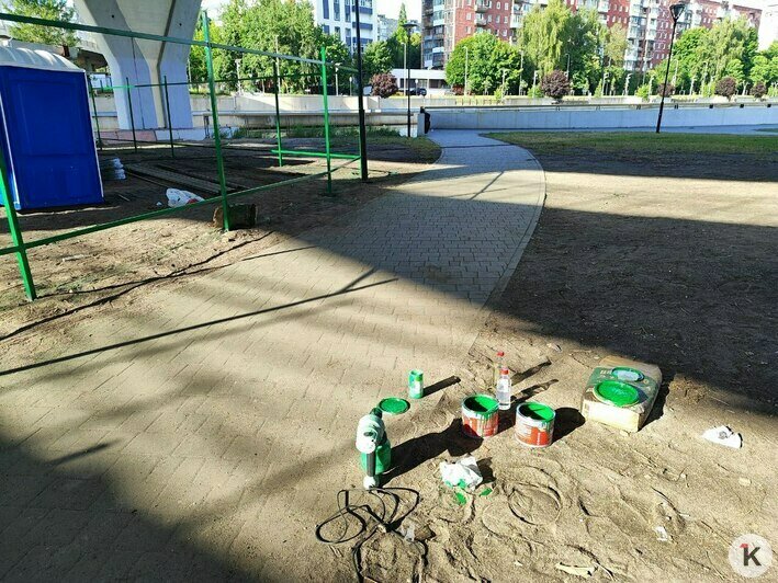Ловушка для поклонников тарзанки: под Второй эстакадой в Калининграде устанавливают забор и пункт охраны (фото)  - Новости Калининграда | Фото: «Клопс»