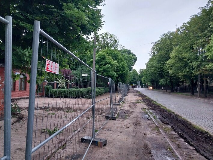 На проспекте Победы продолжается демонтаж рельсов (фоторепортаж) - Новости Калининграда | Фото Михаила Лаврукайтиса