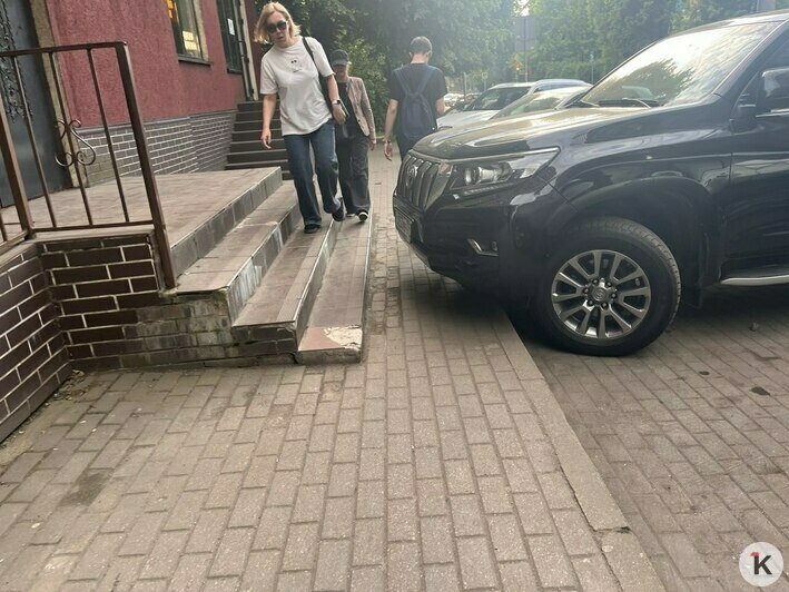 Пешеходный тупик: мэрия Калининграда отказывается защищать тротуары от автомобилистов - Новости Калининграда | Фото: «Клопс»