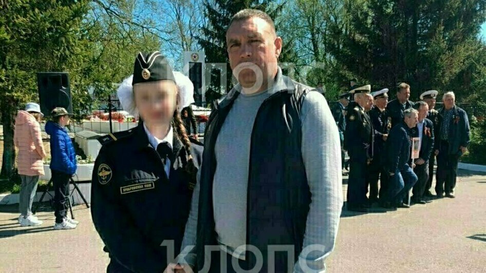 Дочь Елены и её муж ехали на мотоцикле, когда поперёк дороги разворачивалась машина. Мужчина погиб, девочка чудом выжила. | Фото: архив семьи