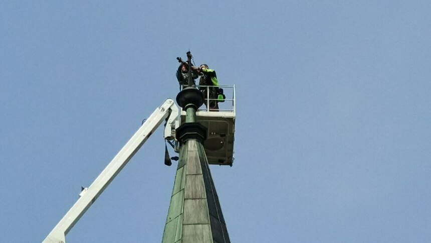 Прихожане спрашивали, что это значит: в Краснознаменске отремонтировали рассечённый крест на историческом храме - Новости Калининграда | Фото: сайт храма