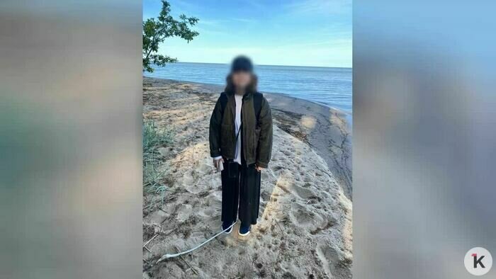 Одна из нарушительниц, которая решила позагорать в заповедной зоне | Фото: Алексей Степанищев